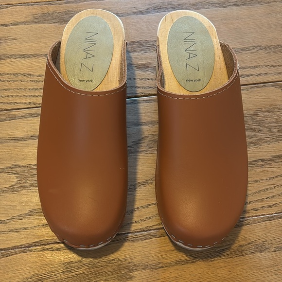 Nina Z New York MONA Classic Swedish Stapled Natural Clogs, 37 - Picture 5 of 11
